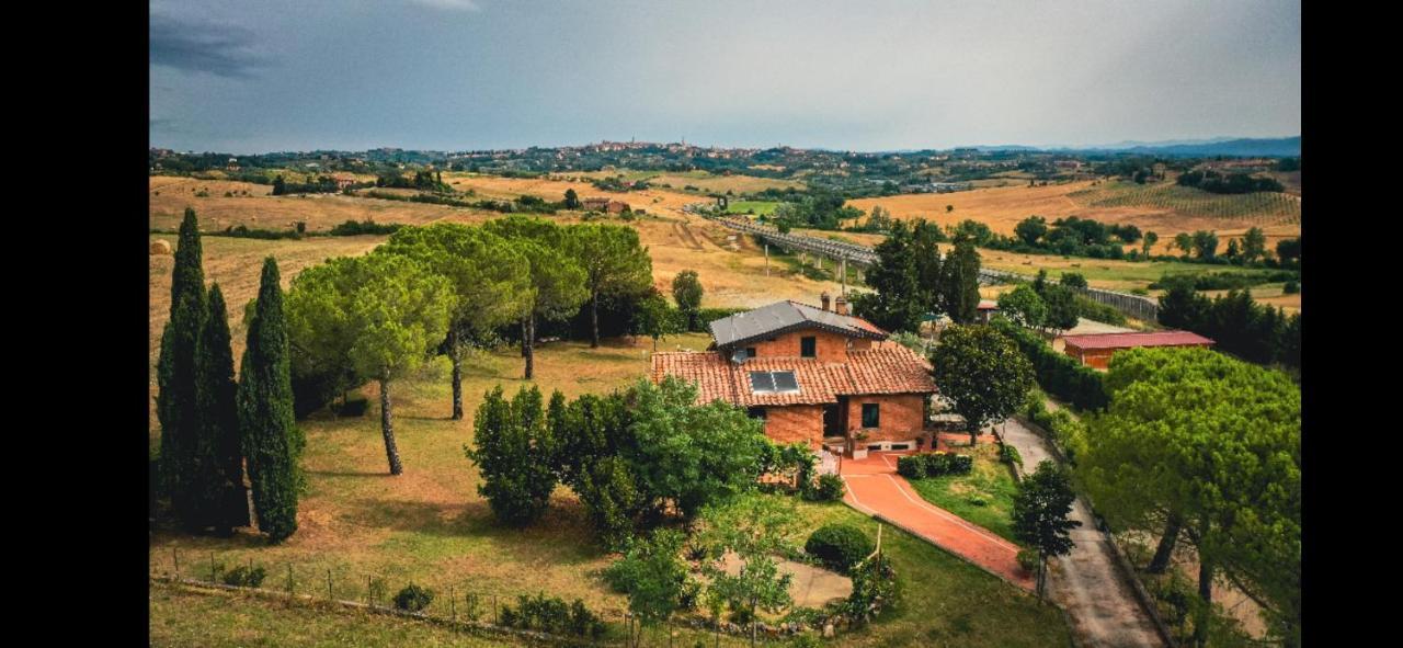 Dago Farmhouse Siena Exterior photo